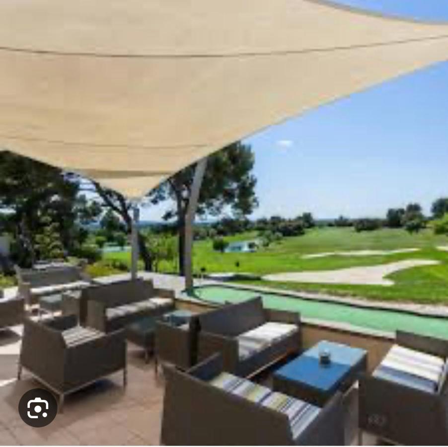 Appartement Golf De Saumane 2 Chambres 2 A 4 Personnes Exteriör bild